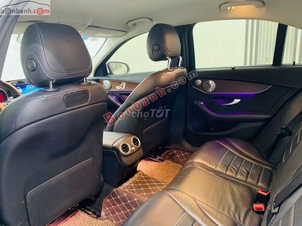 Mercedes Benz C200 Exclusive 2020 - 1 Tỷ 20 Triệu. Mua bán Ô tô tại Quận Đống Đa Hà Nội được đăng bởi Mr Trung hình 3