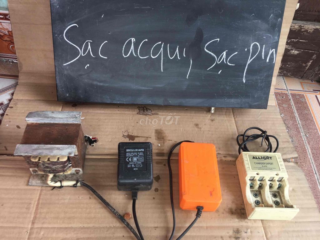 Sạc ắc quy Allight A-612. Mua bán Phụ kiện (Màn hình, Chuột...) tại Thị xã Duy Tiên Hà Nam được đăng bởi hinh dieu linh hình 1