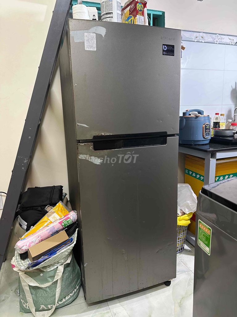 Tủ lạnh Samsung RT19M300BGS/SV 208 lít - Quận 7. Mua bán Tủ lạnh tại Quận 7 Tp Hồ Chí Minh được đăng bởi Phạm Thảo Linh hình 1