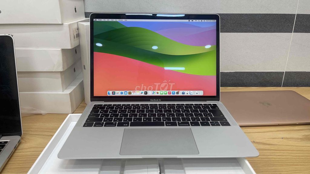 Apple MacBook Air 2018 full hộp. Mua bán Laptop tại Thành phố Long Khánh Đồng Nai được đăng bởi Nguyễn  hình 1