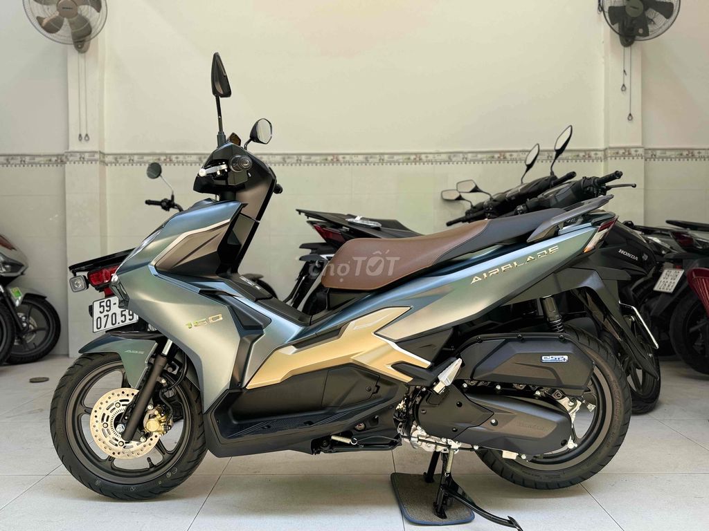 AB 160 ABS Xanh Nhám Đặc Biệt 9/2024 odo 39km