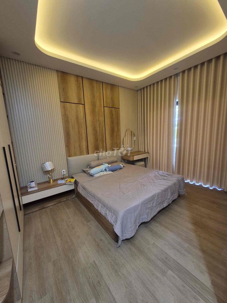 Luxury 4-bedroom house on Bùi Công Trừng — photo 7