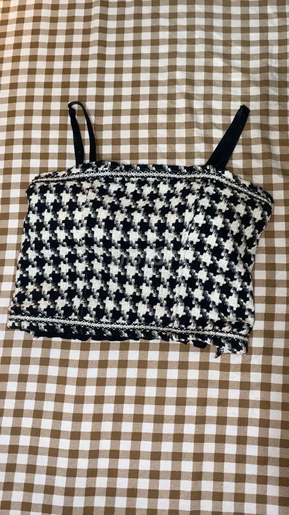 Áo croptop Nữ Houndstooth Đen Trắng Thoáng mát. Mua bán Quần áo tại Thành phố Cẩm Phả Quảng Ninh được đăng bởi Linh Kh hình 1