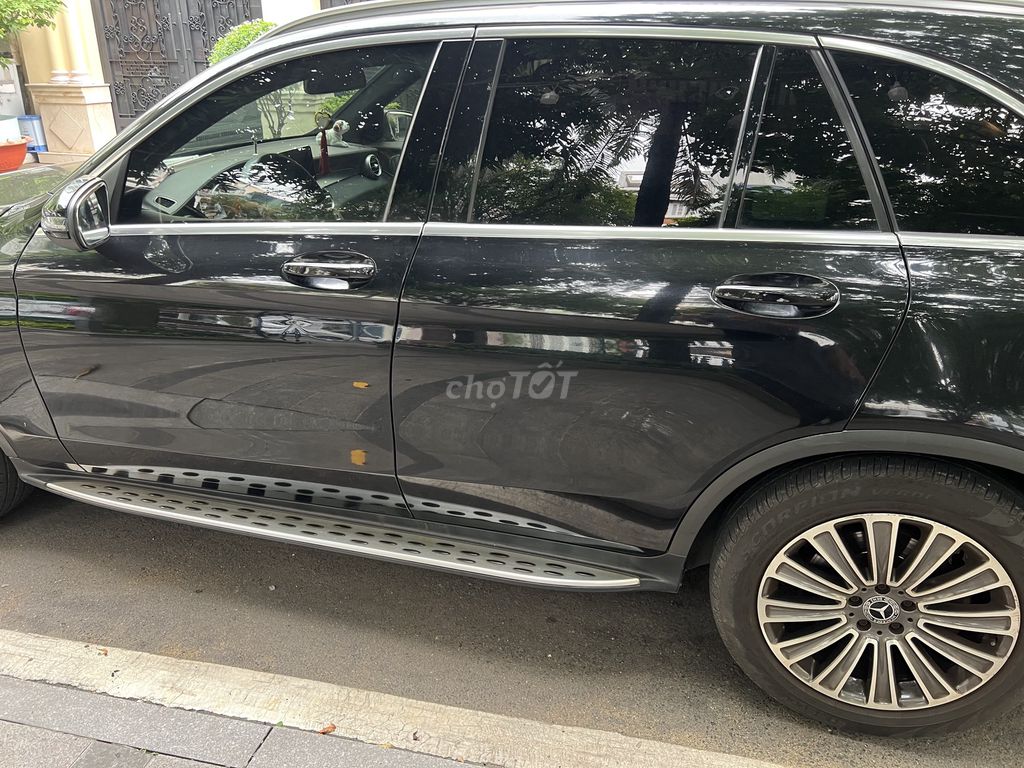 Mercedes Benz GLC 2019 250 - 60000 km. Mua bán Ô tô tại Quận Phú Nhuận Tp Hồ Chí Minh được đăng bởi Lê công điền hình 5