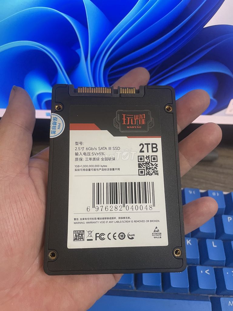 Ổ SSD SATA3 2.5- 2TB- cực mới giá sốc chỉ 2190k