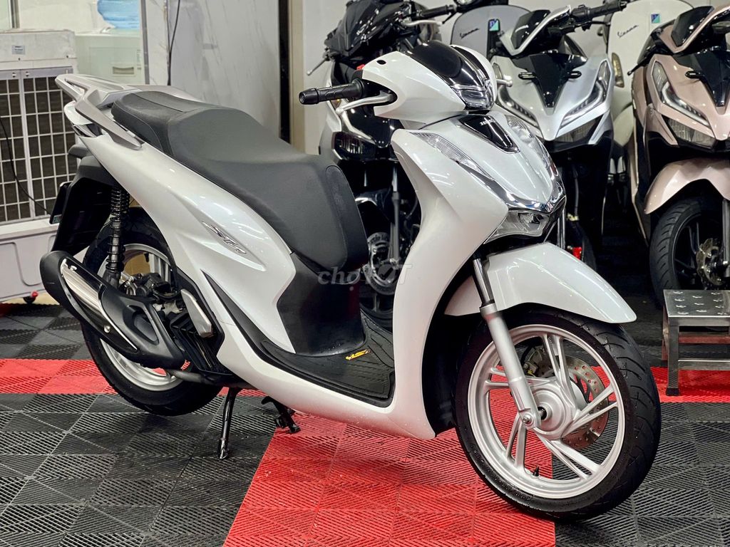💥Honda Sh125i ABS 2022 BSTP 9 chủ ký giấy-MàuTrắng. Mua bán Xe máy tại Thành phố Thủ Đức Tp Hồ Chí Minh được đăng bởi XE MÁY THỦ ĐỨC hình 1