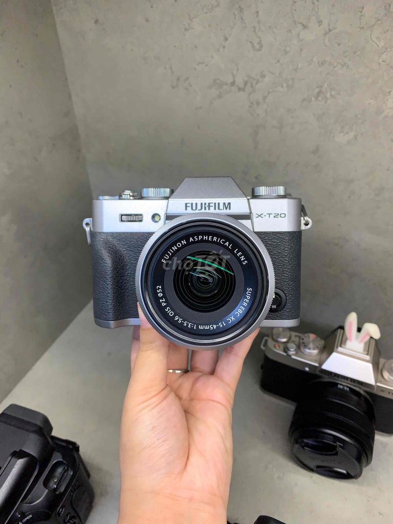 Máy ảnh Fujifilm XT20 kèm kit đẹp likenew. Mua bán Máy ảnh, Máy quay tại Huyện Thanh Trì Hà Nội được đăng bởi Đoàn Nhi hình 1