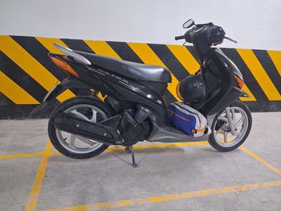 Honda Click đời 2011 máy rin êm có giao lưu xe