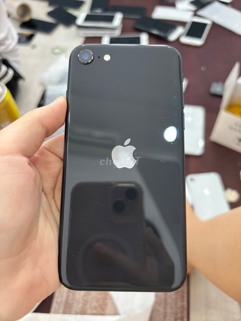 Apple iPhone SE 2020 128GB Đen Đẹp 2 sim. Mua bán Điện thoại tại Quận Bình Tân Tp Hồ Chí Minh được đăng bởi Hội Đồ Điện Tử hình 1