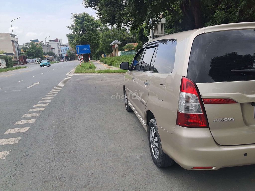 Toyota Innova E 2016 Vàng cát. Mua bán Ô tô tại Quận Nam Từ Liêm Hà Nội được đăng bởi Hoàng thanh hình 4
