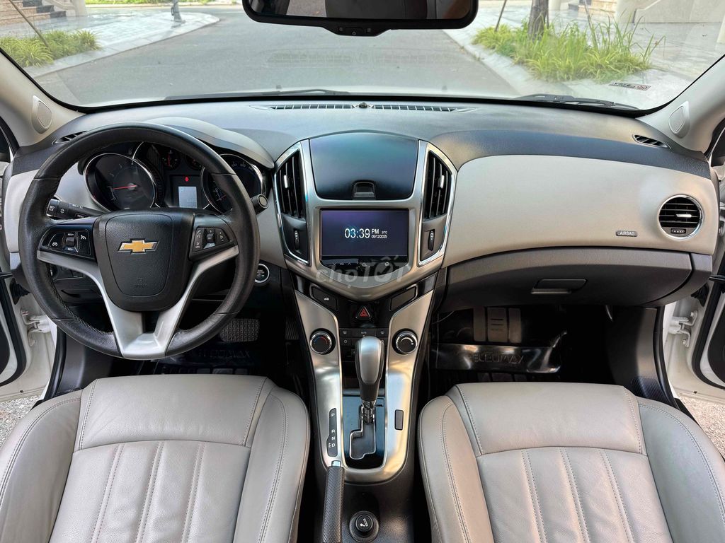Chevrolet Cruze LTZ 2015 mẫu mới siêu đẹp. Mua bán Ô tô tại Thành phố Thủ Đức Tp Hồ Chí Minh được đăng bởi Hoà Xe Cũ hình 12