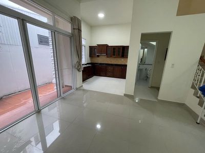 Rent · 4 bd · 162 м² · Quận 7, ул. Đường Nguyễn Đức Cảnh