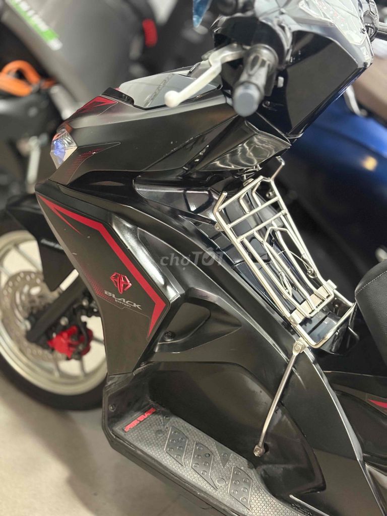 Honda Air Blade 125 с городскими номерами от собственника