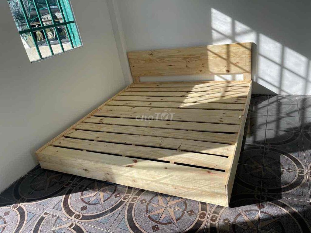 Giường pallet rẻ bèo