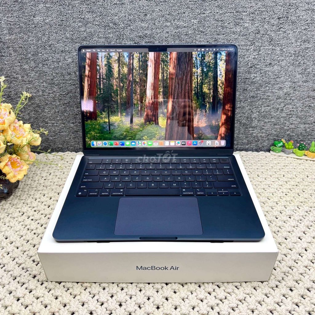 Macbook Air M2 - Máy đẹp 99 - Fullbox. Mua bán Laptop tại Thành phố Huế Thừa Thiên Huế được đăng bởi LÊ NGUYỄN LAPTOP  hình 1