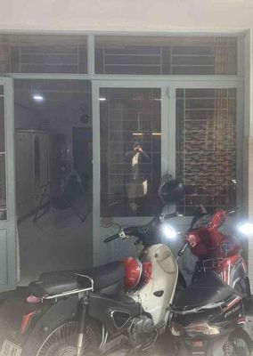 Chính chủ bán nhà 134,8m² HXH 2MT Bến Vân Đồn, Q4