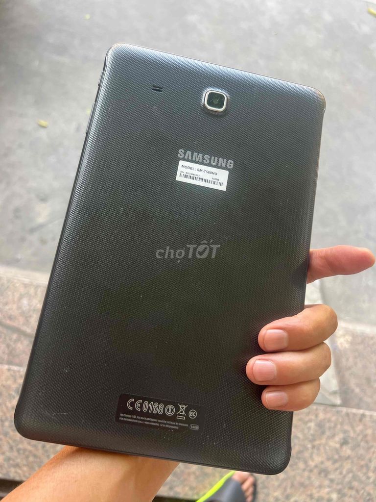 Samsung T560U màu Đen. Mua bán Máy tính bảng tại Quận Tân Bình Tp Hồ Chí Minh được đăng bởi hoang cuong hình 1