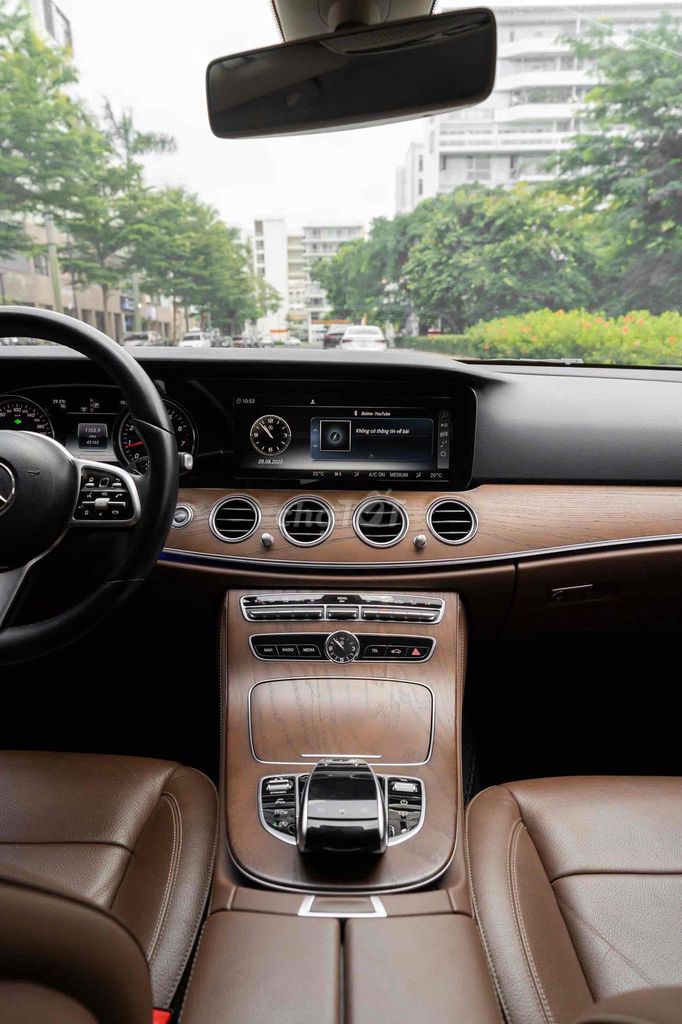 E200 Facelift - 2019 màu trắng/ nt nâu sang trọng. Mua bán Ô tô tại Quận 7 Tp Hồ Chí Minh được đăng bởi Dương Phương hình 13