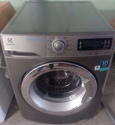 Máy giặt Electrolux inverter 9kg đời mới zin đẹp