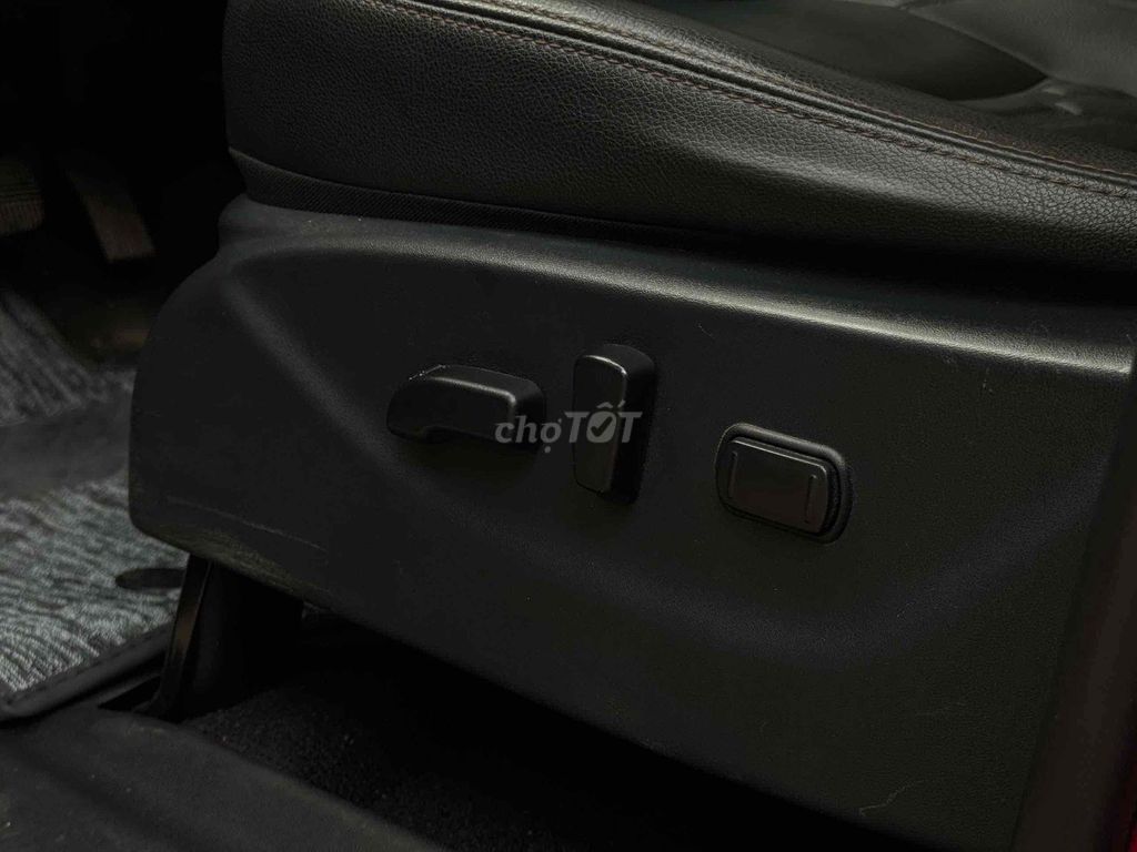 Nissan Navara 2021 VL 2.5 AT 2WD - 50000 km. Mua bán Ô tô tại Quận Tân Phú Tp Hồ Chí Minh được đăng bởi Thuý Thanh hình 6