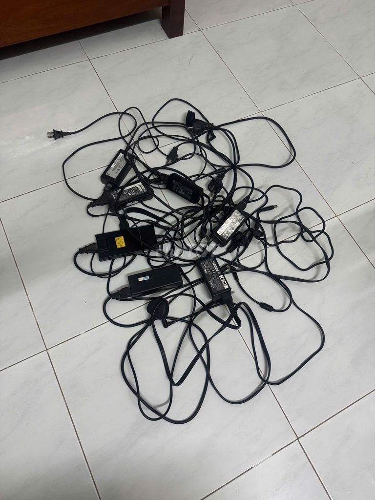 bán Sạc laptop dell. sony, asus, acer, hp, lenovo. Mua bán Phụ kiện (Màn hình, Chuột...) tại Thành phố Qui Nhơn Bình Định được đăng bởi thảo hình 1