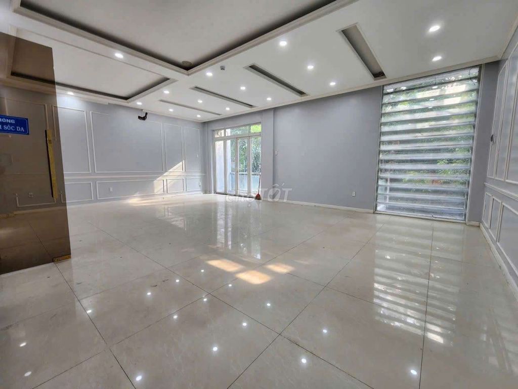 Cho thuê nhà mặt tiền kinh doanh Thích Quảng Đức, Thủ Dầu Một. Cho thuê văn phòng, mặt bằng kinh doanh tại Thành phố Thủ Dầu Một Bình Dương được đăng bởi Phùng Huy Lâm hình 1