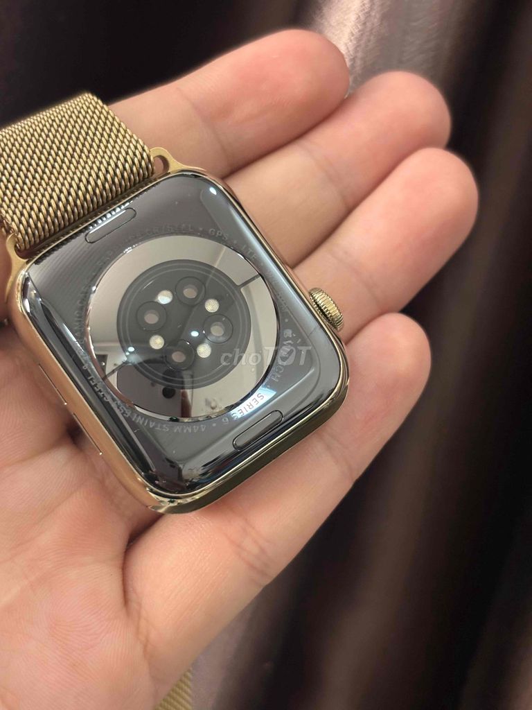 Apple Watch Series 6 Thép Vàng 44mm. Mua bán Thiết bị đeo thông minh tại Quận Thanh Xuân Hà Nội được đăng bởi Duy Nguyễn hình 4