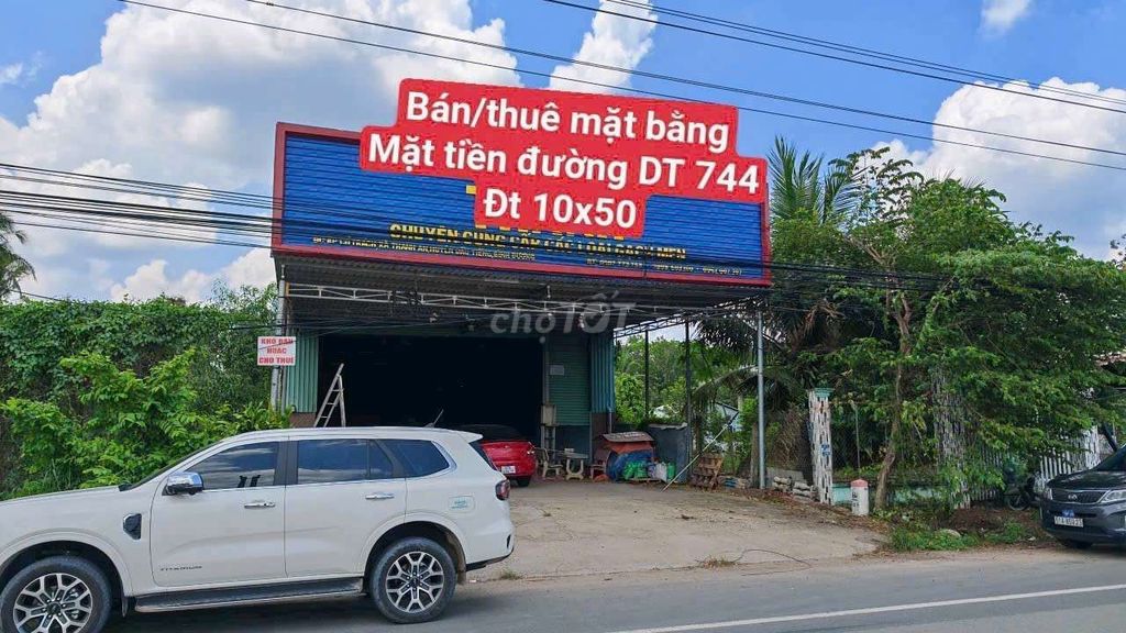 Cho thuê mặt bằng, mặt tiền đường DT 744
