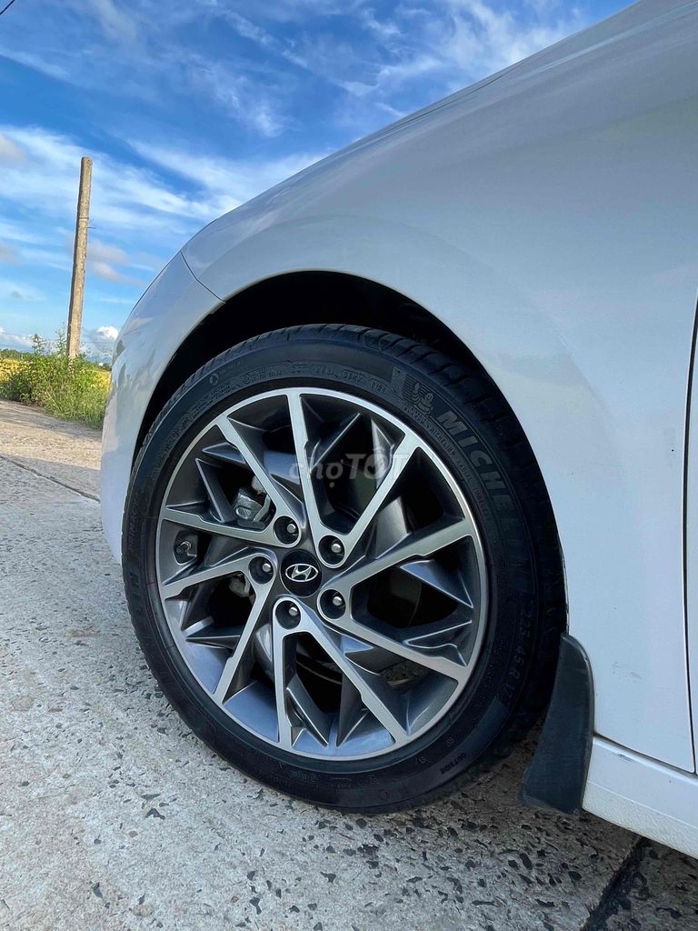 Hyundai Elantra 2020 2.0 AT - 72000 km. Mua bán Ô tô tại Thành phố Tuy Hòa Phú Yên được đăng bởi Công Vũ hình 15