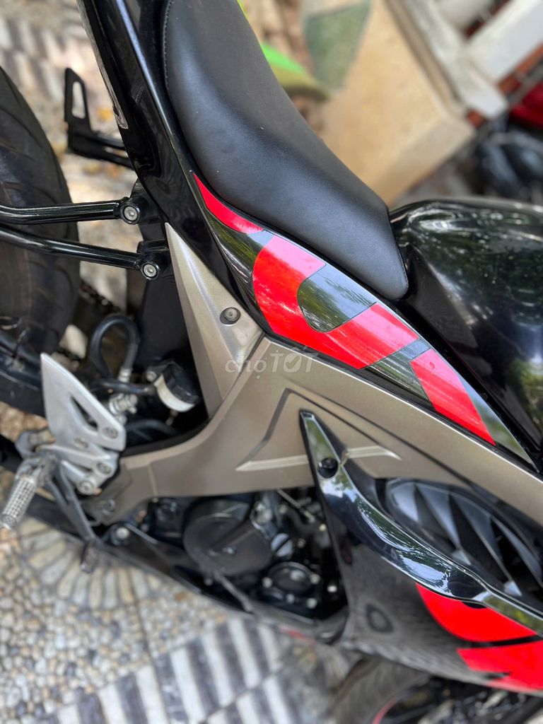 Suzuki GSX 2017 Đen Đỏ. Mua bán Xe máy tại Huyện Trảng Bom Đồng Nai được đăng bởi cửa hàng xe máy u kiệt hình 5