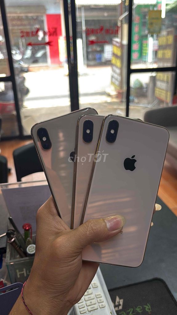 iPhone XS Max Vàng hồng. Mua bán Điện thoại tại Huyện Tiên Du Bắc Ninh được đăng bởi Vàng Văn Giám hình 1