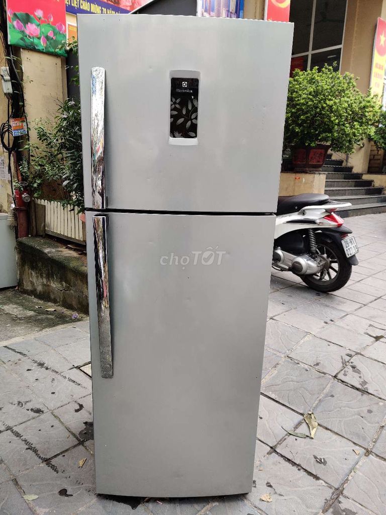 Tủ Electrolux 320l nhập thái gas lốc zin