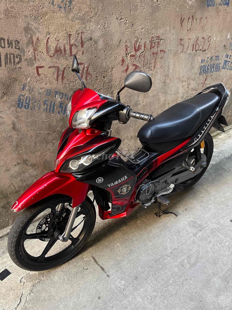 Yamaha Jupiter 2011 красный полуавтомат