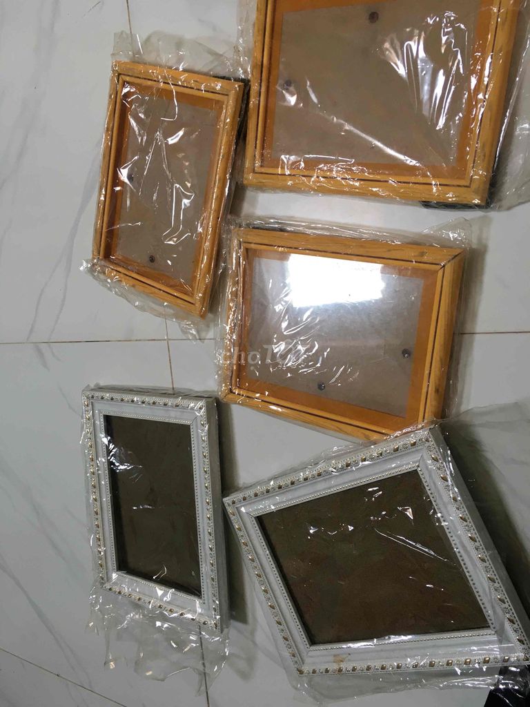 Khung tranh gỗ A5 Vàng, Trắng. Mua bán Cây cảnh, đồ trang trí tại Thành phố Mỹ Tho Tiền Giang được đăng bởi Vũ hình 1