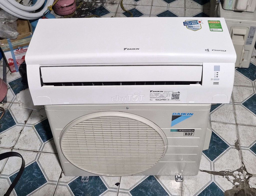 Máy lạnh đaikin 1,5hp inveter 99% còn bhanh hãng