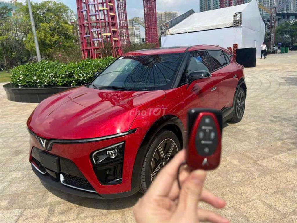 SUV hạng sang Vinfast VF 7 giá chỉ từ 7xx triệu. Mua bán Ô tô tại Quận Sơn Trà Đà Nẵng được đăng bởi Vinfast Đà Nẵng hình 1