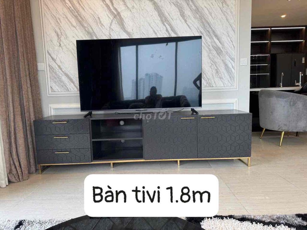 Kệ tivi 1.8m mới 90%