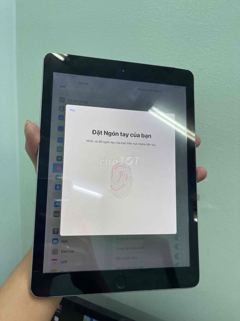 Apple iPad (thế hệ 5) 32GB Bạc. Mua bán Máy tính bảng tại Quận Tân Phú Tp Hồ Chí Minh được đăng bởi Phùng Thiện Mobile hình 1