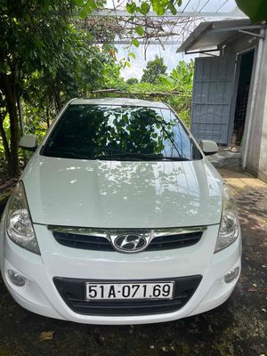 Bán xe Hyundai i20 – màu trắng, đời 2010 🚗. Mua bán Ô tô tại Thành phố Thủ Đức Tp Hồ Chí Minh được đăng bởi Vũ