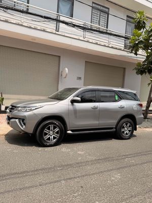Toyota Fortuner 2.4G 2018 Xám Bạc Số tự động