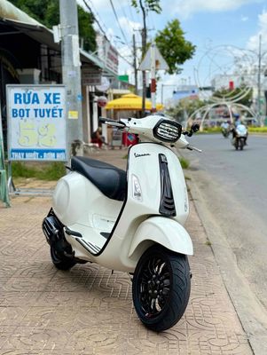 Vespa Sprint ABS Trắng Cần Bán. Mua bán Xe máy tại Thành phố Sóc Trăng Sóc Trăng được đăng bởi Dũng Trần