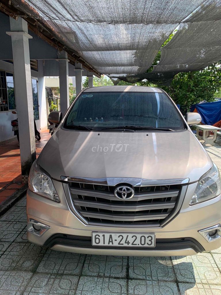 Toyota Innova đời 2015 số sàn xe gia đình sử dụng