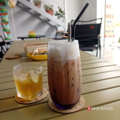Cà phê sữa đá lớn màu nâu. Mua bán Đồ ăn, thực phẩm và các loại khác tại Huyện Vĩnh Tường Vĩnh Phúc được đăng bởi HOÀNG HƯỜNG