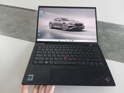 Thinkpad X1 Carbon Gen 9 (i7 1165G7/16G/256G/4K)