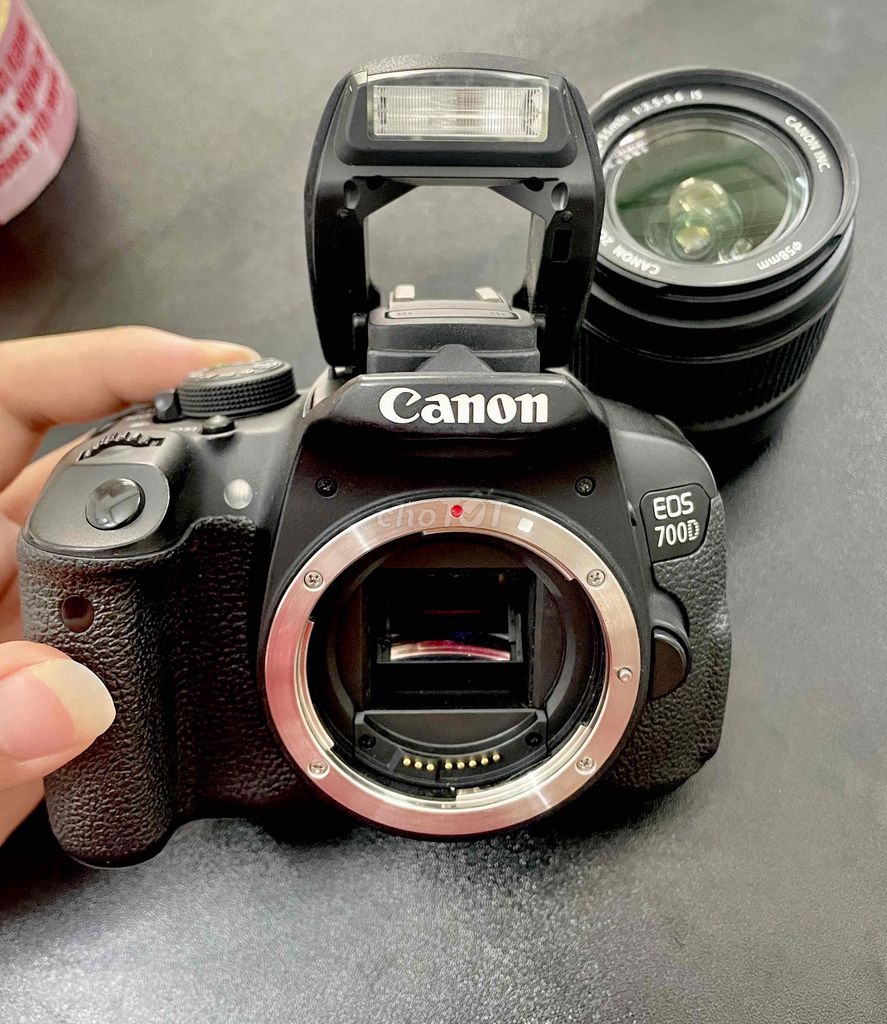 Máy ảnh Canon EOS 700D Đen. Mua bán Máy ảnh, Máy quay tại Quận 3 Tp Hồ Chí Minh được đăng bởi Nguyễn Quang Minh hình 1