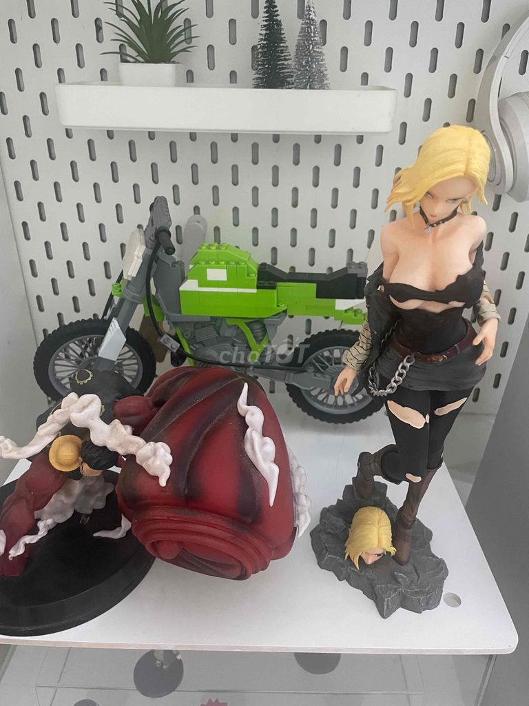 bán 2 figure + 1 lego. Mua bán Sở thích khác tại Quận Liên Chiểu Đà Nẵng được đăng bởi phan tân hình 1