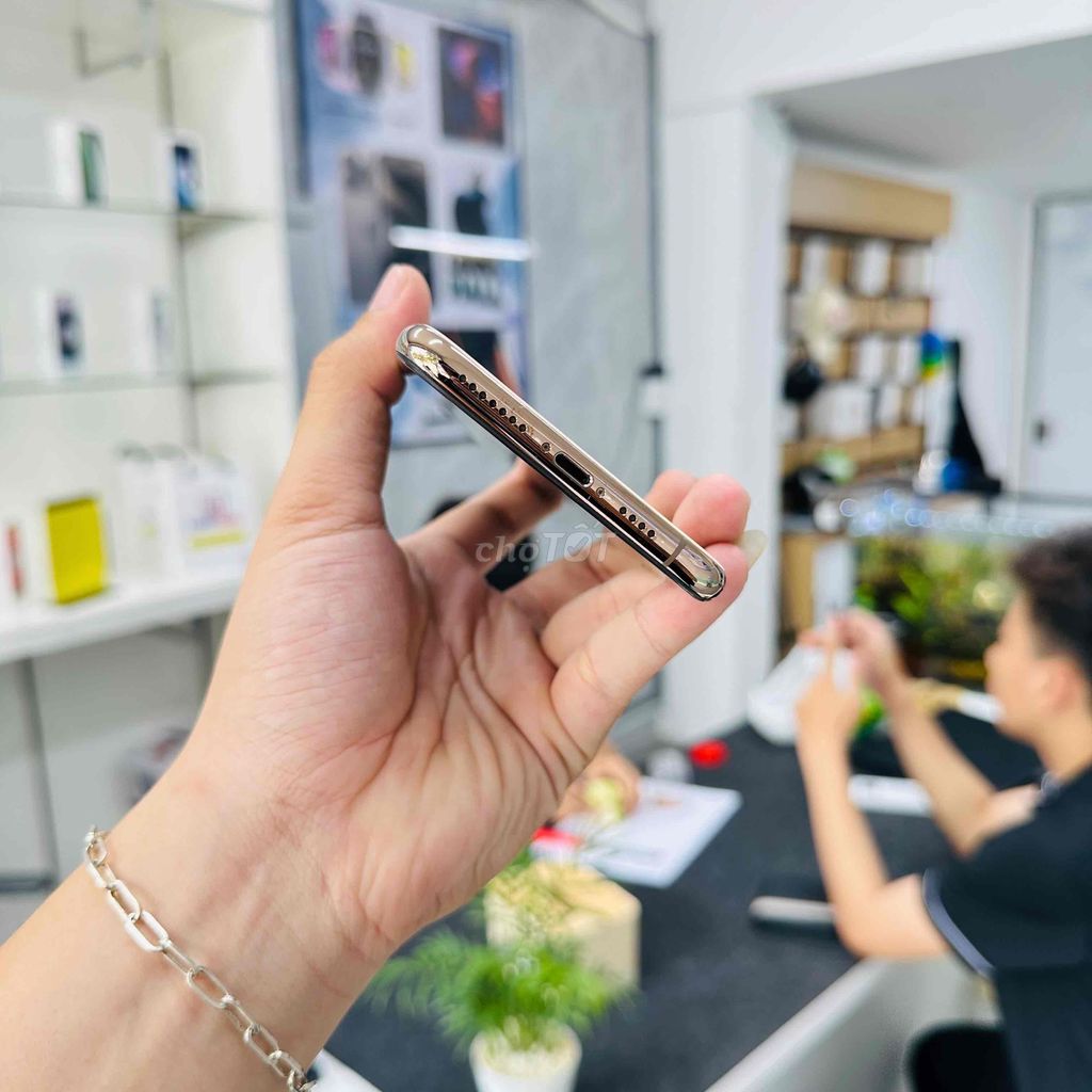 iPhone 11 Pro Max 256GB GOLD - Bản Quốc Tế. Mua bán Điện thoại tại Quận Gò Vấp Tp Hồ Chí Minh được đăng bởi Chúc Tùng hình 4