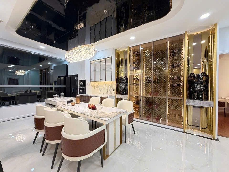 Vinhomes Golden River Bason 2-комнатная квартира в аренду 79м2