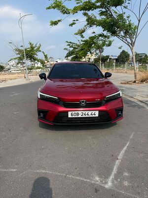 Honda Civic 2023 - 18000 km