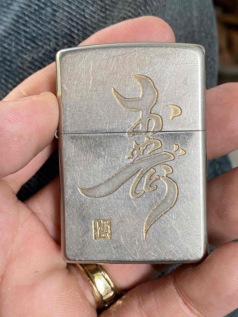 Vỏ zippo lắc kê bạc đít lồi A 2014 zin